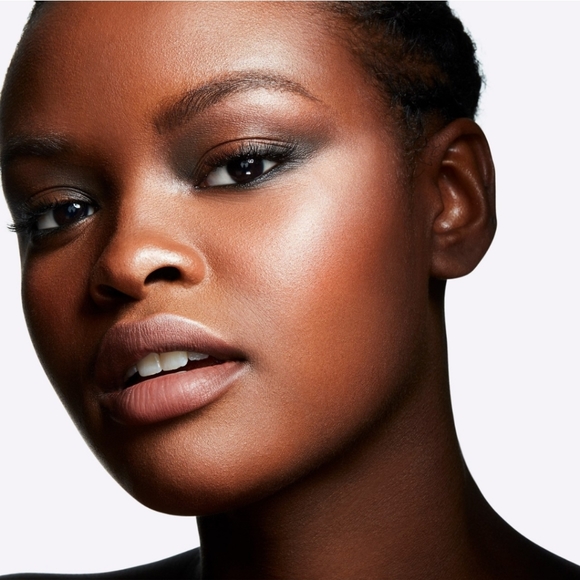 Mac Extra Dimension Skinfinish in Double-Gleam Highlighter - Picture 6 of 9